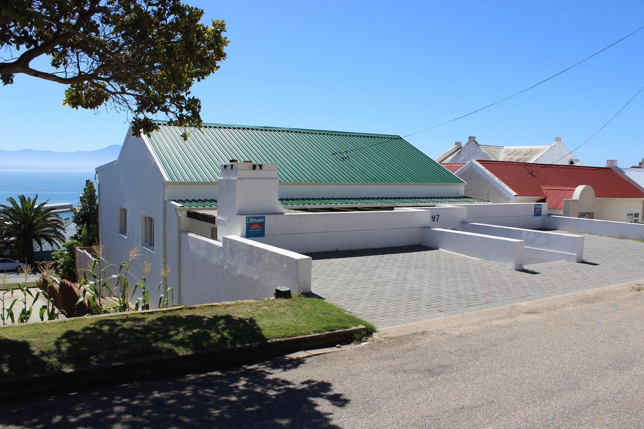 View From The Hill Appartement Mosselbaai Buitenkant foto